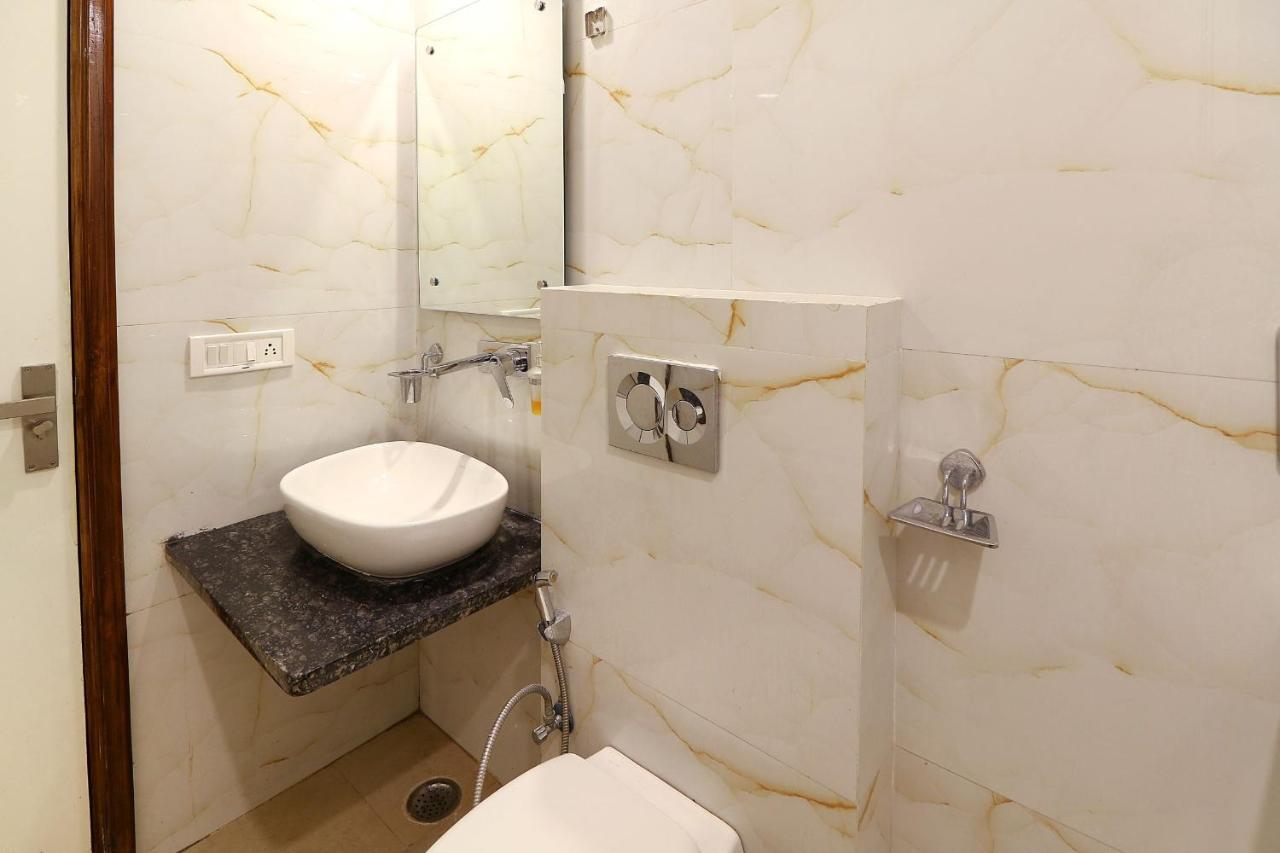 Hotel York Legacy -3 Minutes Walk From New Delhi Railway Station 'The 5 Star Ambience' Newly Built Exterior photo