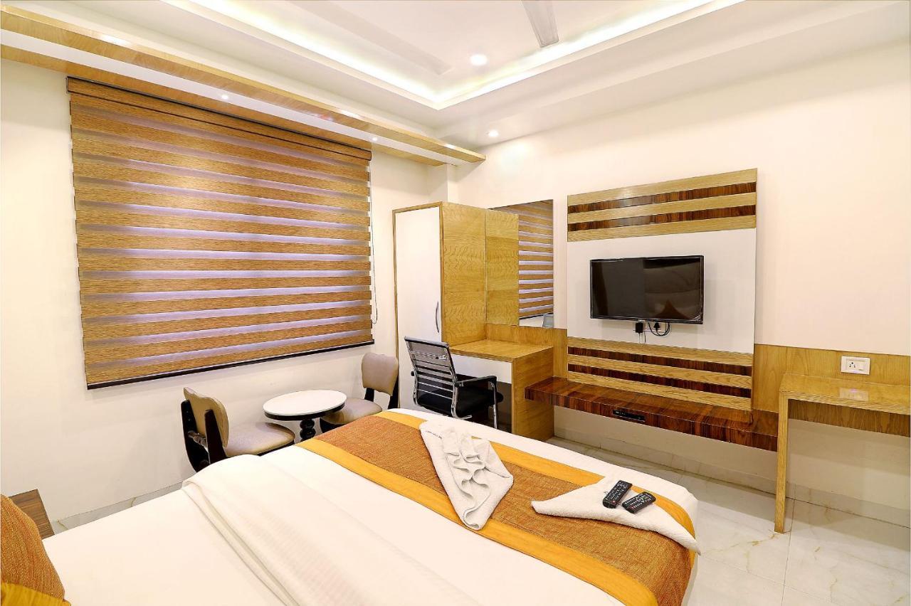 Hotel York Legacy -3 Minutes Walk From New Delhi Railway Station 'The 5 Star Ambience' Newly Built Exterior photo